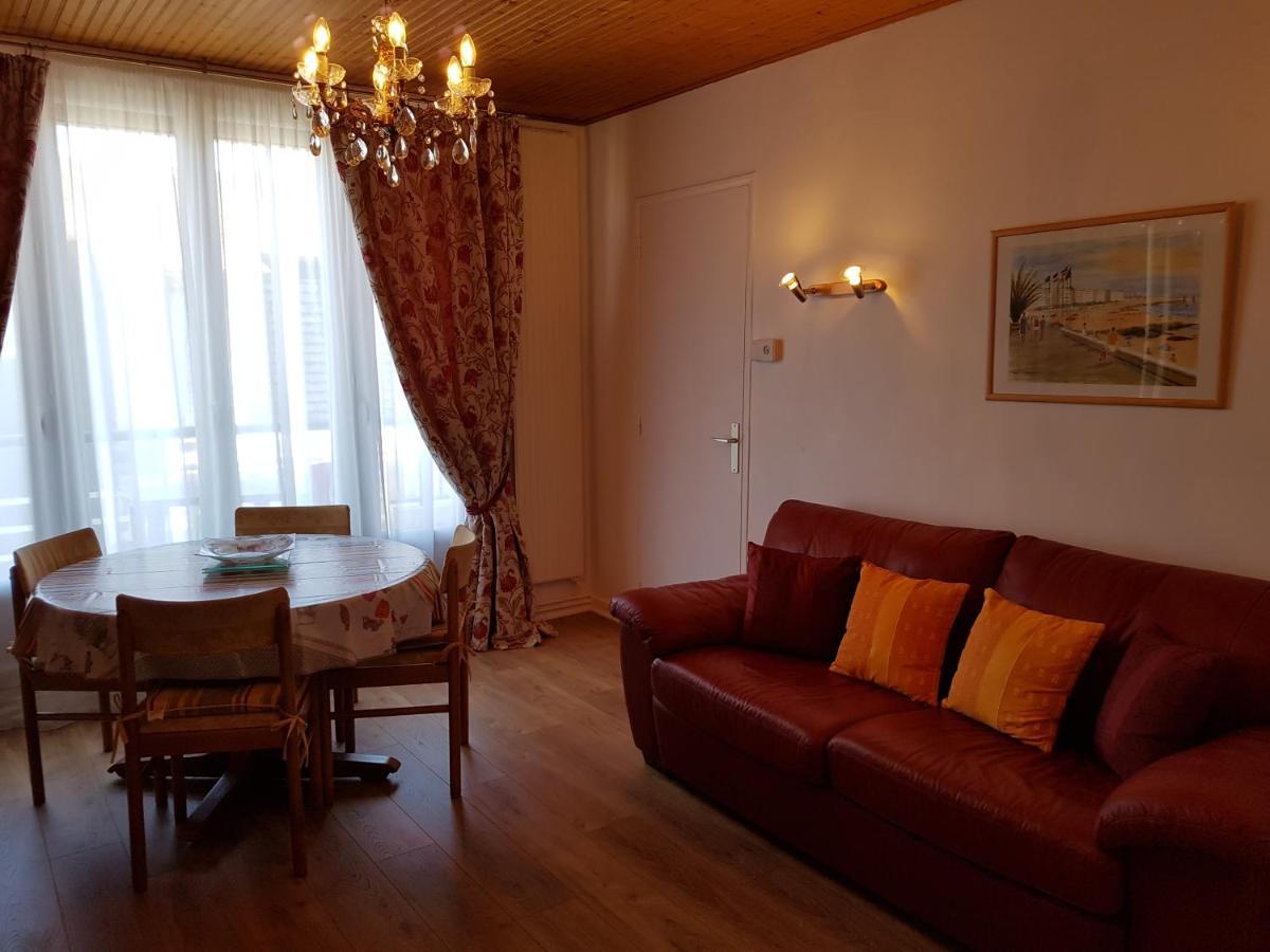 Appartement Vue Sur Mer Les Sables-dʼOlonne Exteriör bild